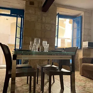 Traditional Townhouse In The Hearth Of Casa vacanze La Valletta